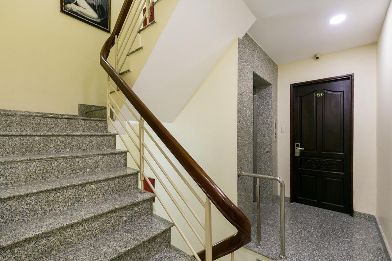 Oyo 422 Nguyen Thanh Hotel Хошимин Экстерьер фото